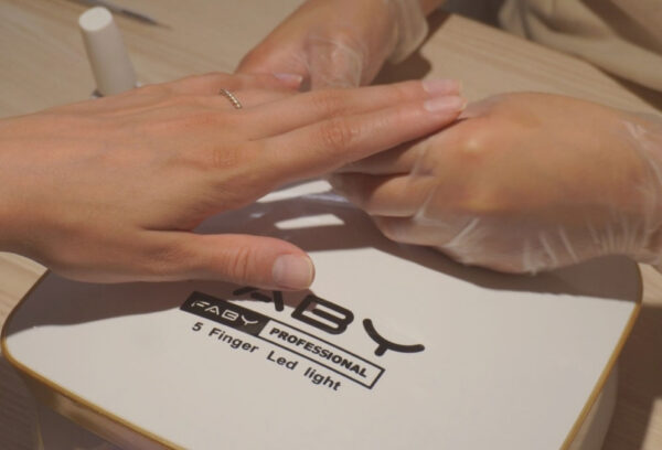 MANICURA-Inside Beauty